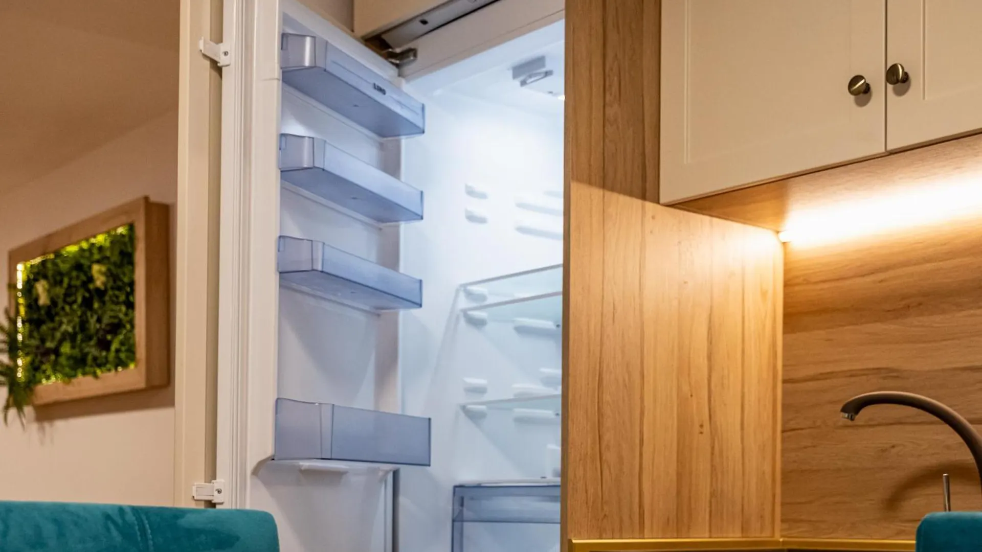 Angel Home 2Bdrm Modern Apartment Varna 0*,